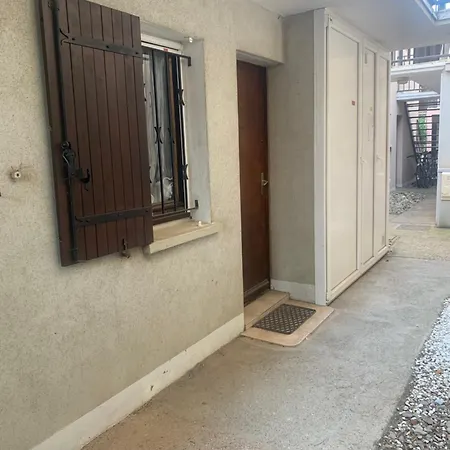 Rez De Jardin Pinède Proximité Quartier Naturiste Appartement